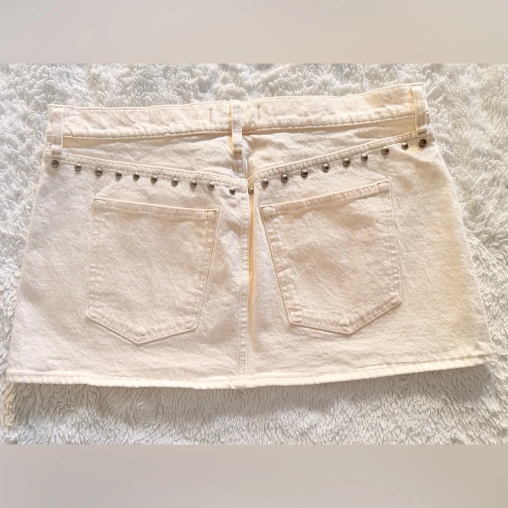 Abercrombie & Fitch Cream Studded Mini Skirt - Picture 4 of 7